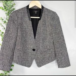 Ann Taylor tweed pattern crop blazer in black